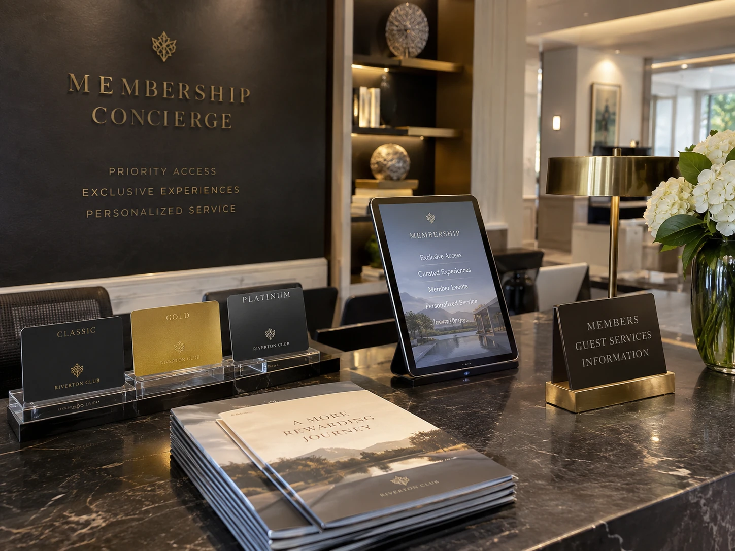 Стойка membership concierge с картами статусов и премиальным оформлением